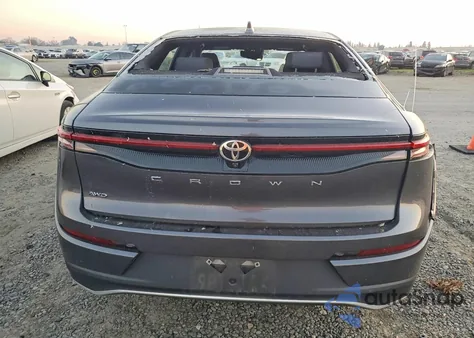 2023 Toyota Crown Xle z USA, uszkodzony, nr VIN JTDAAAAF2P3009771